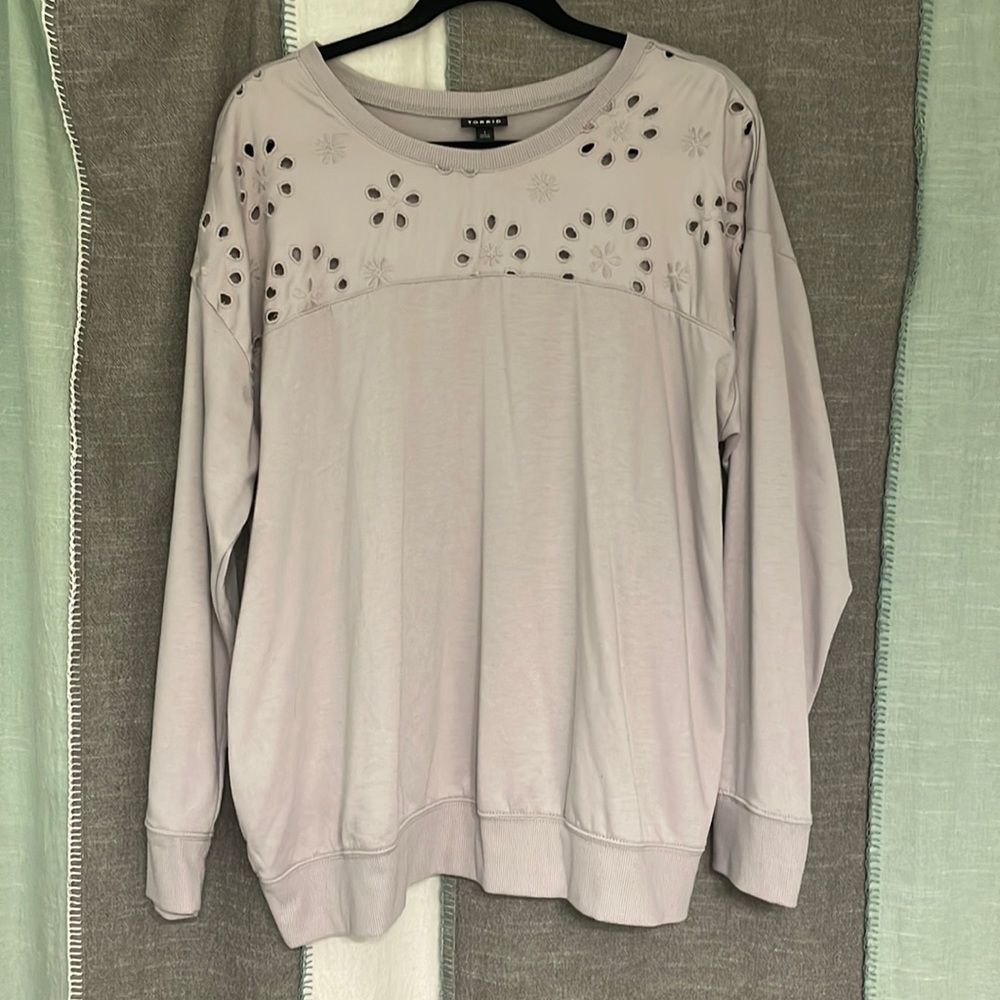 Long sleeve gray blouse